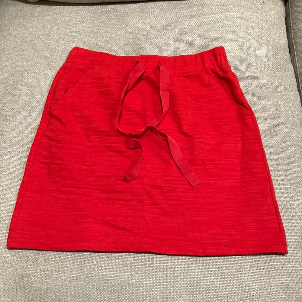 Loft textured pocket cotton drawstring red skirt. NWT